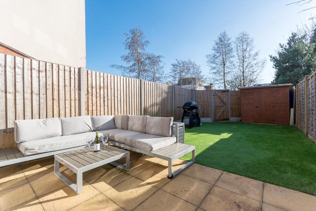 Apartmán Castle Townhouse Kenilworth - Private Parking - 24 Hr Gym Access - Town Centre Exteriér fotografie