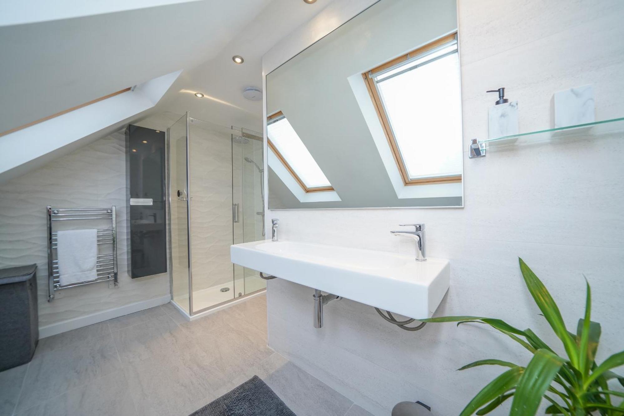 Apartmán Castle Townhouse Kenilworth - Private Parking - 24 Hr Gym Access - Town Centre Pokoj fotografie